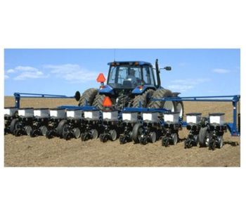 Kinze - Model 3140  - Row Crop Planters