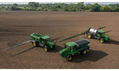 John Deere introduces new 800R Floater with air boom, updated dry spinner-spreader and liquid systems