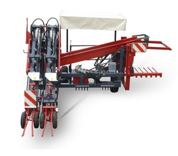 ERME - Model RE2 - Two Row Harvester - Carried Machine