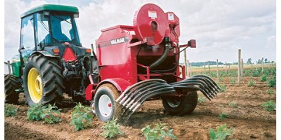 Model 1255  - Pull-Type Inter-Row Banding or Broadcast Applicator