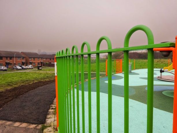IAE Playspec - Bowtop and Flat Top Fencing