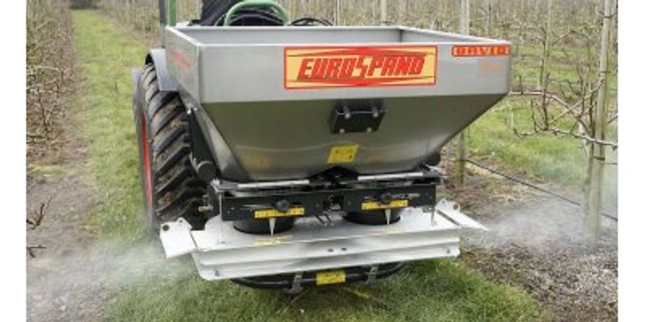 David Fruit/Compact Fruit - Carried Localized Inter-Row Fertilizer Spreader