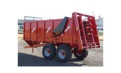 BICCHI - Model BV - Tandem Axle Manure Spreaders with 2 Giant Vertical Beaters