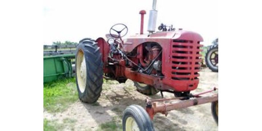 Massey Harris - Model 44 - Tractor