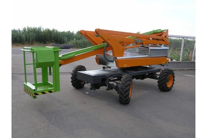 Podathor - Model 8M - Diesel Lifting Platform for Pruning in Urban Areas