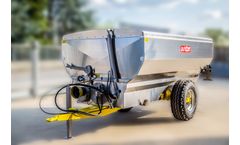 Strazzari - Model G4 - Trailer with Auger