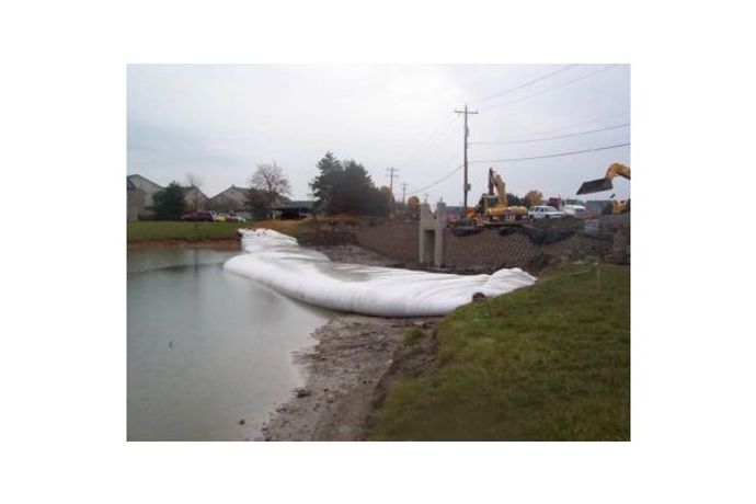Portable water filled coffer dams for bridge repair - Construction & Construction Materials