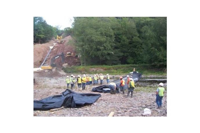 Portable water filled coffer dams for river diversion - Water and Wastewater