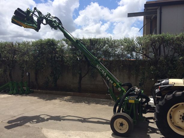 Sicma - Model TR50 - Harvester for olives, nuts  (walnuts, almonds, pistachio, etc.), cherries, plums with trunk shaker