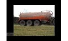 Fendt 718 Spreading Slurry with Abbey Tri-Axle forced steer Vacuum Tanker Video