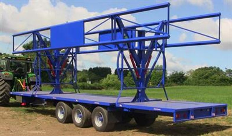 Model 37 - Tri-Axle Trailer With Bale Securing System