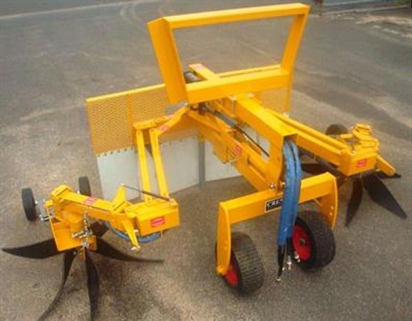 Sadie - Double Sided Multi-Mount Sweeper