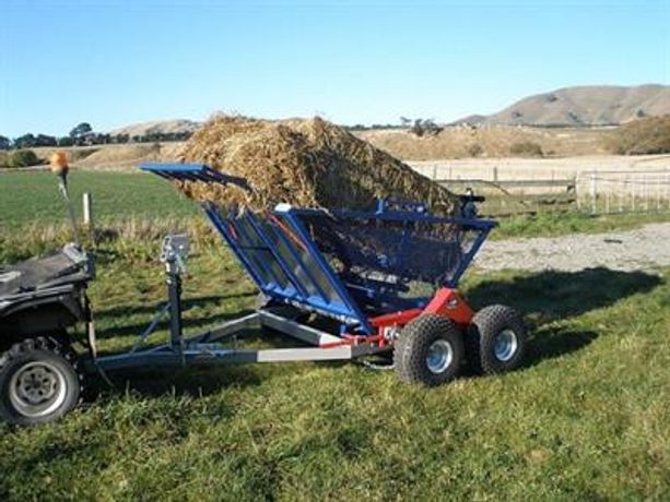 Daytech - Self-Loading Tow Behind Round Bale-Feeders