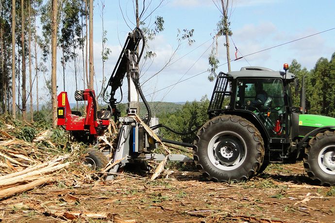 Eucalyptus Wheel Carried Tractor Processor-1