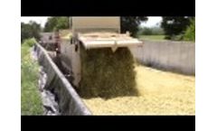 LS-7000 HDC Unloading Silage - Video
