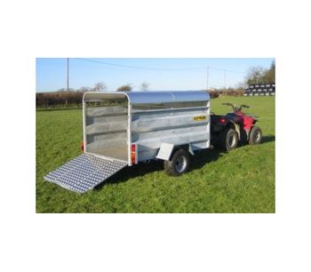 CLH - Solid SIde Livestock Trailers