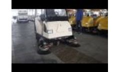 Electric Driving Type Sweeping Machine MN-E800W Video