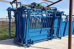 Cattleac Special - Model C-III - Hydraulic Squeeze Chutes