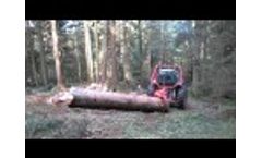 MAXWALD Rückezange `mammoth` on Valtra Forstverbau Video