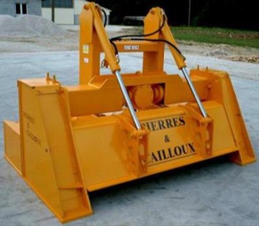 Pierres Cailloux - Model EPS 244 - Stone Crushing Machine for Tractors