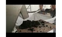 Screw sludge dewatering machine from Jiangsu Kintep Video