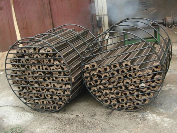 Charcoal Briquette Machine Uses In The Small Charcoal Briquette Production Line-3