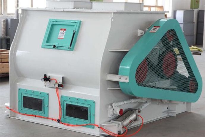 Use Feed Mixer Machine In The Feed Processing Plant-1