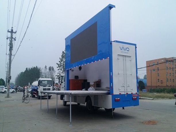 Mobile Stage Roadshow Trucks With LED Screen-2