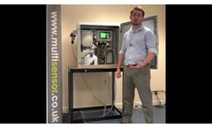 The video describes how the ammonia analyzer is used to measure levels of ammonia in a wastewater plant, using a contactless technology, based on the e-nose sensor and Henry's Law. 