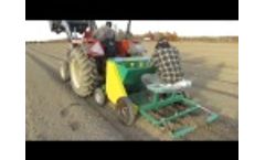 Garmach 4 row chain garlic onion saffron bulbs planter AGP-4R (tractor mounted) - Video