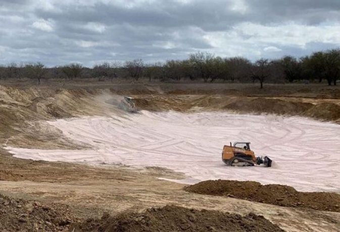 Large Pond Liner: Rubber vs Bentonite - Lonestar Minerals