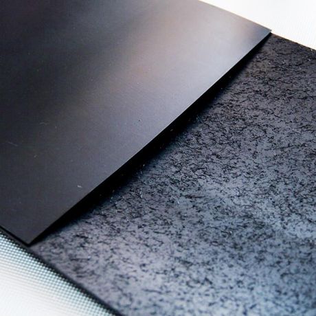What are the advantages of a textured geomembrane?-3