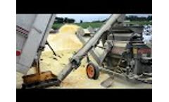 Grinding Corn With the 4220 Lancaster Parts Belt Discharge PTO drive - Video