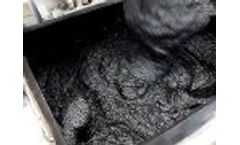 VacuDry typical oily waste input 4  - Video