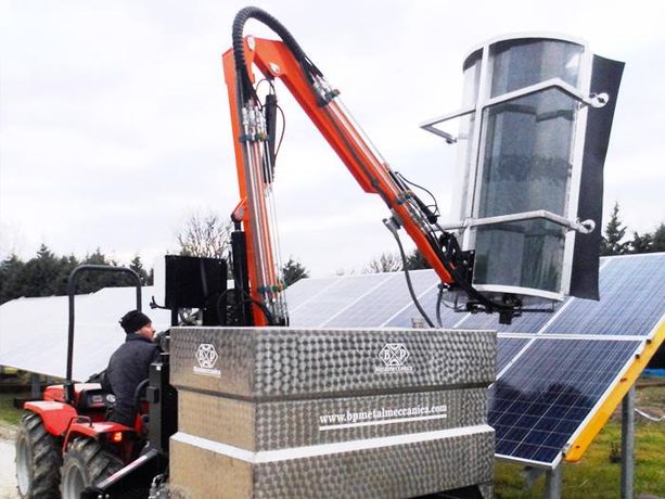 Solar Cleaner - Model F1750-T - Machine for the Cleaning and Washing of Photovoltaic Panels