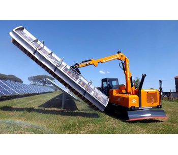 Solar Cleaner - Model C4000 - Telescopic Photovoltaic Panel Cleaning Machines