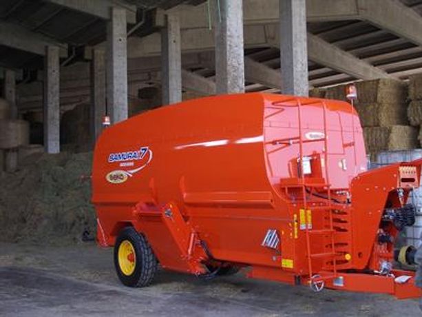 Trailed Horizontal Chopping-Mixing Wagons Without Silage Tiller-2