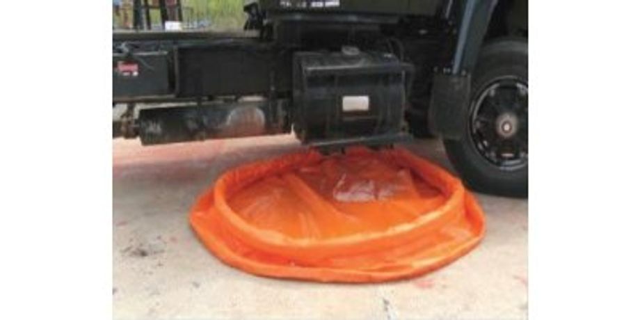 Self-Rising Containment Pool