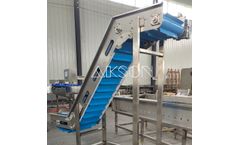 Easy-To-Clean Conveyor Belts and Weight Sorters