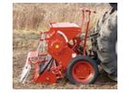 UNIA - Model FAMAROL - Mounted, Mechanical Seeder