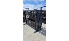 NT Farm & Ranch - Economy Line Manual Cattle Squeeze Chute