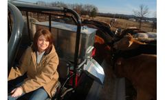 Stull Feeders - Model 200-2 - 200 LB Stull Feeder with Top Rail Mounting Kit