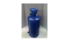 Cannon-Water - Model FB5-QC-AR - Chemical ByPass Feeder 5 Gallon Flat Bottom with Air Release and Quick Closure Lid