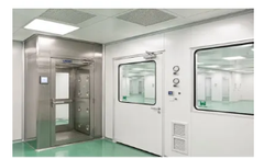 How can a portable clean room reduce contamination risk during fast ISO/GMP deployment?