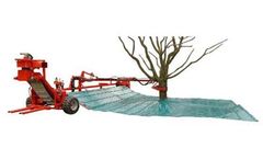 LIPCO - Model Type AES - Trailer Harvesting Unit With Shaking Device (Towed)
