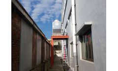 Injection molding machine with Cooling water system