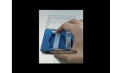 Rectangular 10mm Glass Cuvettes for Spectrophotometer with PTFE lid - Video