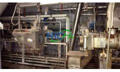 Operating treatments of floating fish feed maker