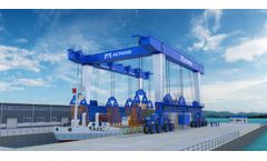 Transporting Mobile Boat Hoist
