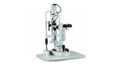 Topcon - Model SL-D701 - Digital Slit Lamp